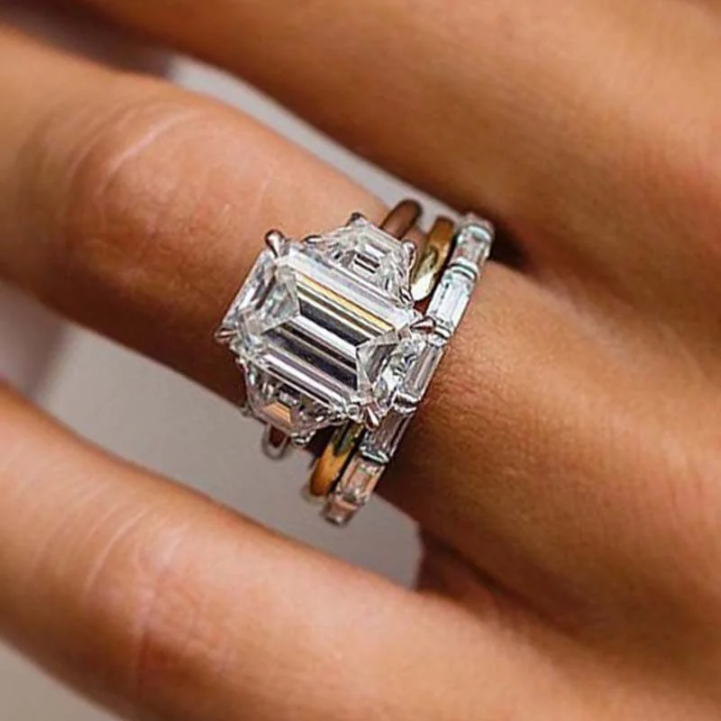 3PCS Three Stone Emerald Cut Bridal Set